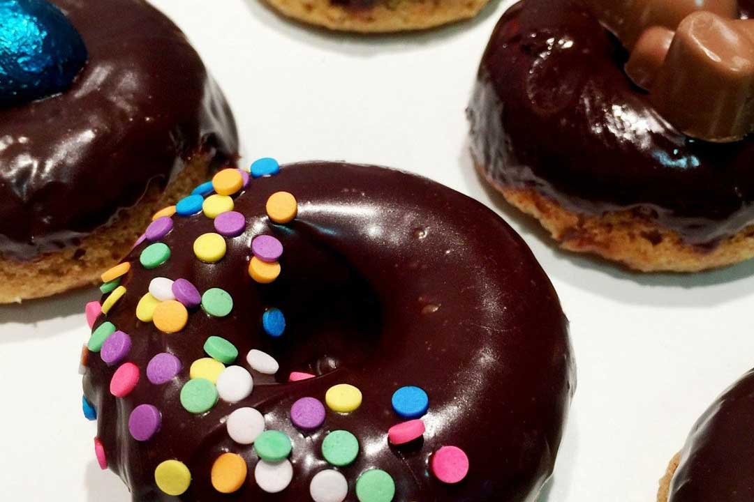 RO INSPIRED // Easter Donuts with Kirstin from The Teachers Pantry