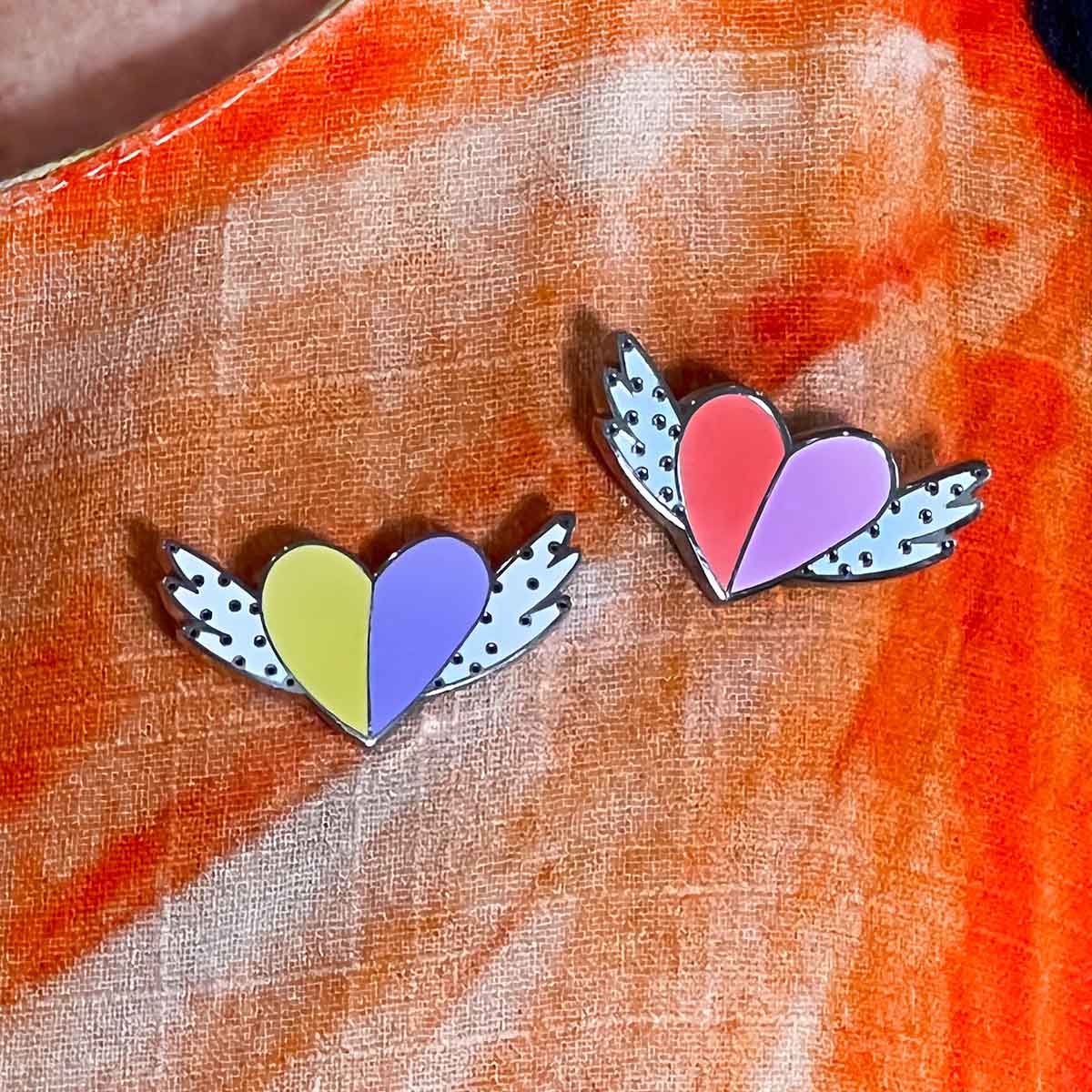 Thoughtful Heart Pin Gold