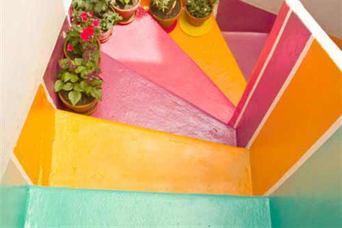 RO INSPIRED // Colourful Stairs