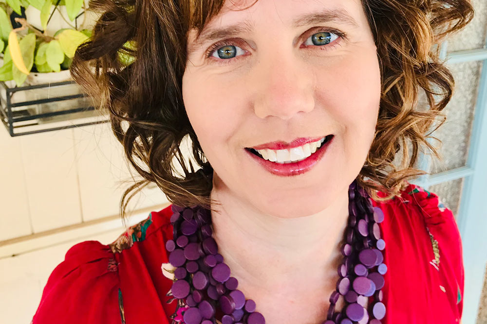 RO READS // Meet Tabitha Bird!
