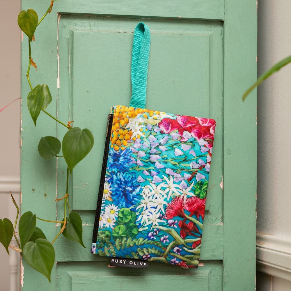 RO x Kate Quinn Little Wrens OG Pouch