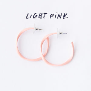 RO2026ER-LIGHTPINK-MIDI-HOOPS-WHITE-BACKGROUND-NAMED.jpg